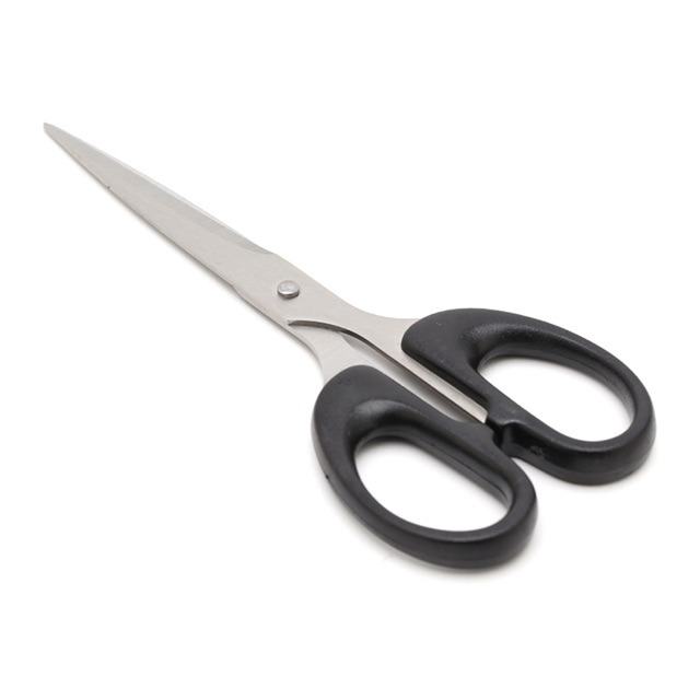 tại sao kéo cắt kim loại có tay cầm dài hơn lưỡi kéo?