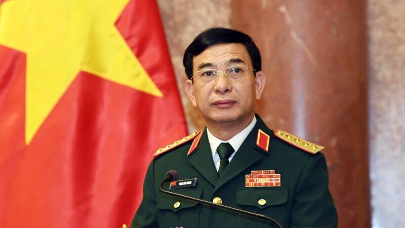 Ai là Bộ trưởng Bộ Quốc phòng Việt Nam năm 2021?