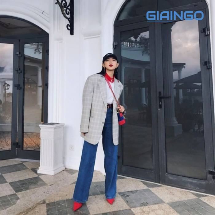 Áo blazer mặc với quần jean ống rộng