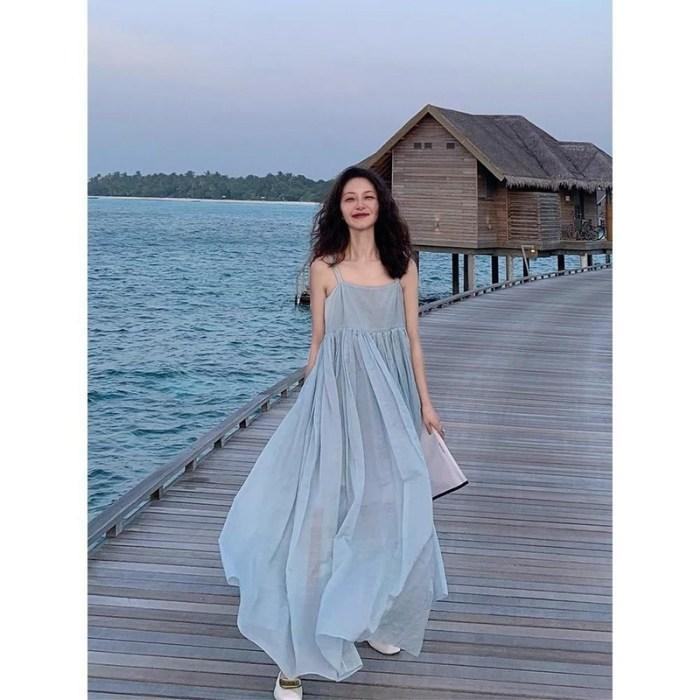 cách tạo dáng chụp ảnh đẹp khi mặc váy maxi vừa đi vừa tạo dáng