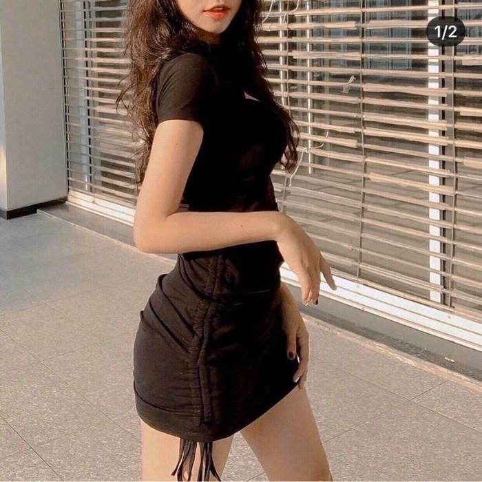 cách tạo dáng chụp ảnh đẹp khi mặc váy body nhìn vai