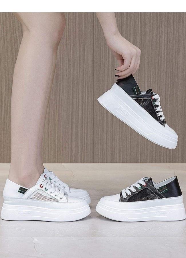 mặc áo dài mang giày đế bánh mì