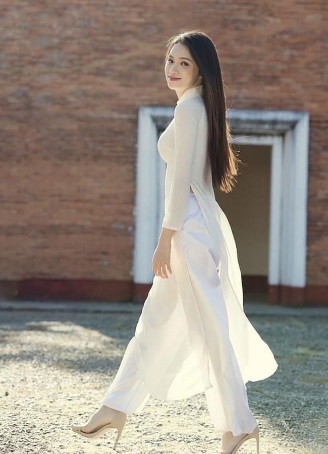 Giày sandal cao gót - đôi giày nên đi khi mặc áo dài