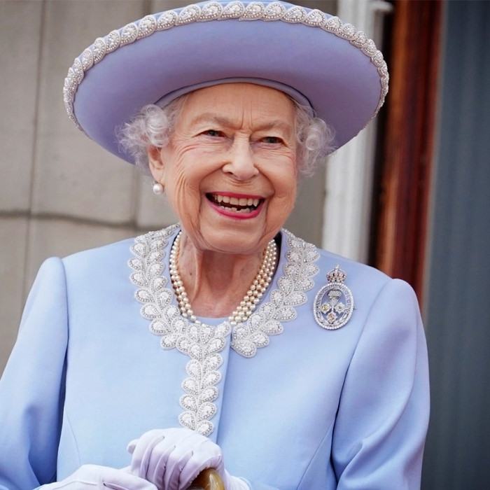 Nữ hoàng Anh Elizabeth II là ai