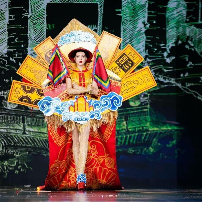 Facebook của Bùi Lý Thiên Hương