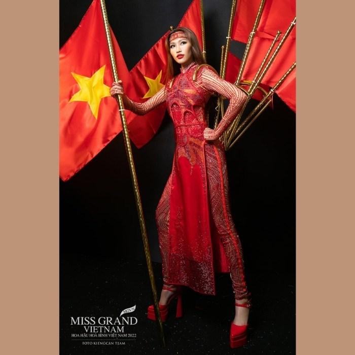 Trình độ học vấn của Chế Nguyễn Quỳnh Châu