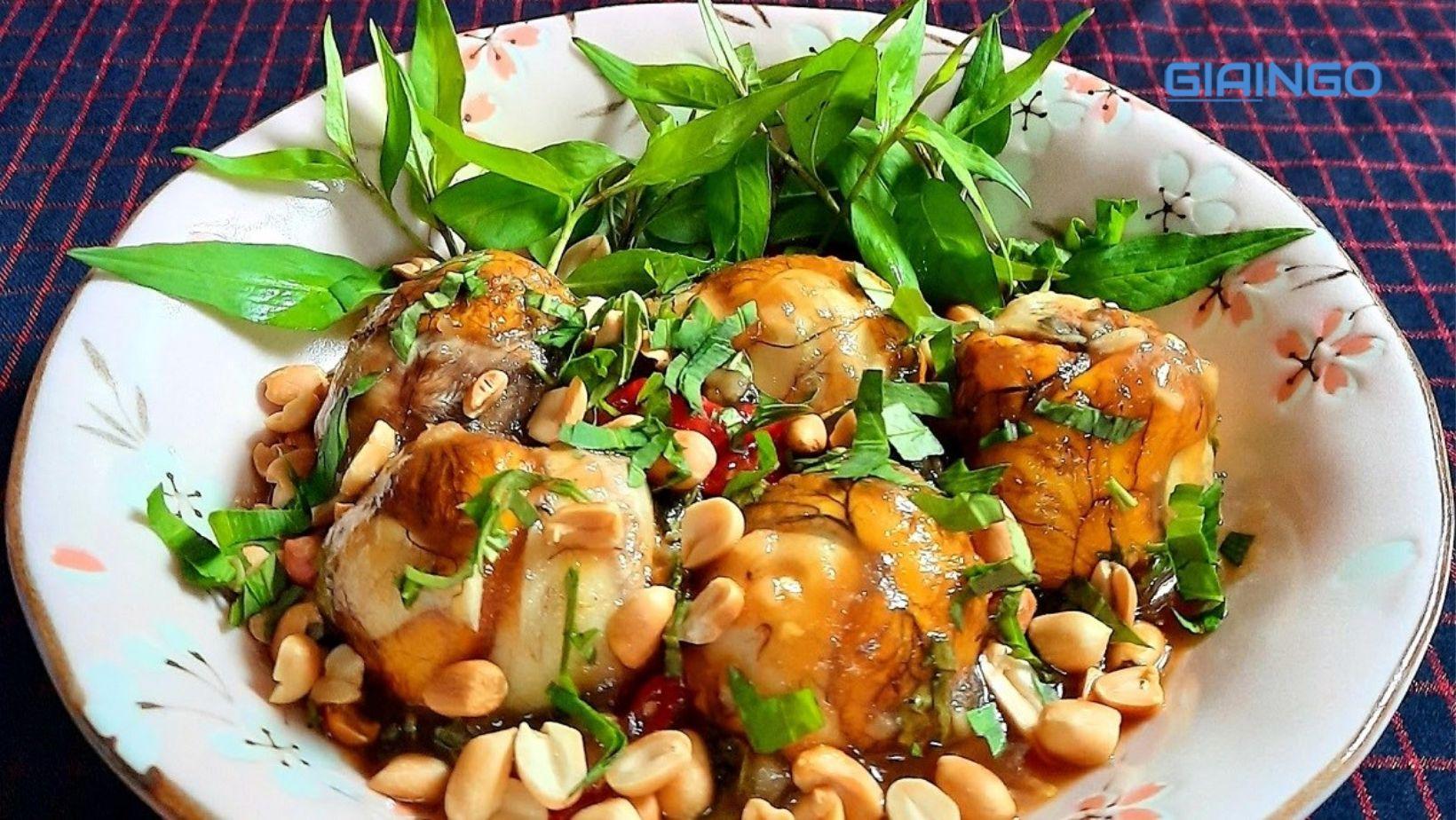 Những lưu ý khi ăn hột vịt lộn