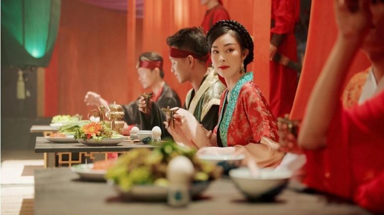 Chị của Denis Đặng