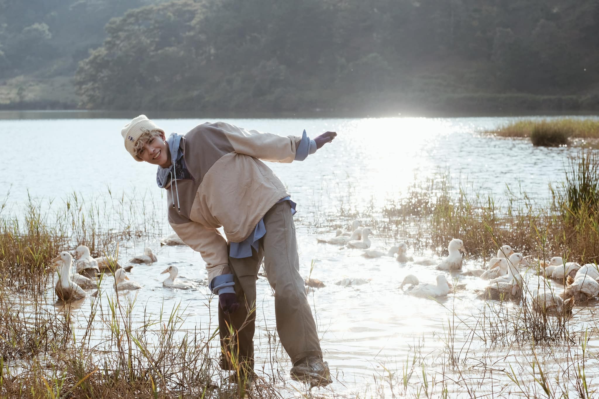 Denis Đặng là ai? Nghệ sĩ tài năng kết hợp cùng Hiền Hồ trong MV mới