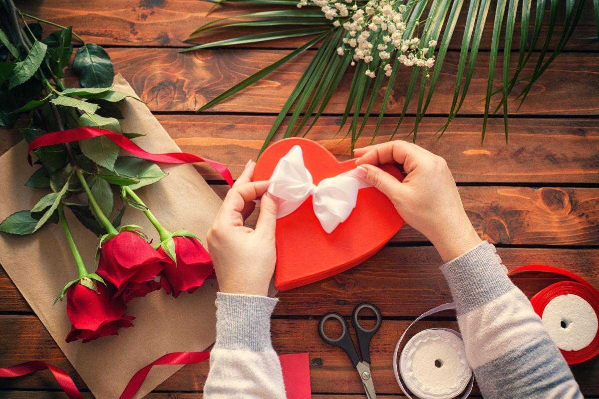Valentine trắng ai tặng quà cho ai