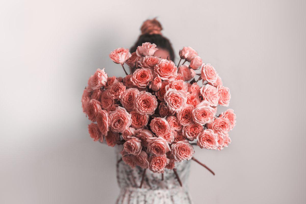 Ngày valentine 14/3 ai tặng quà cho ai