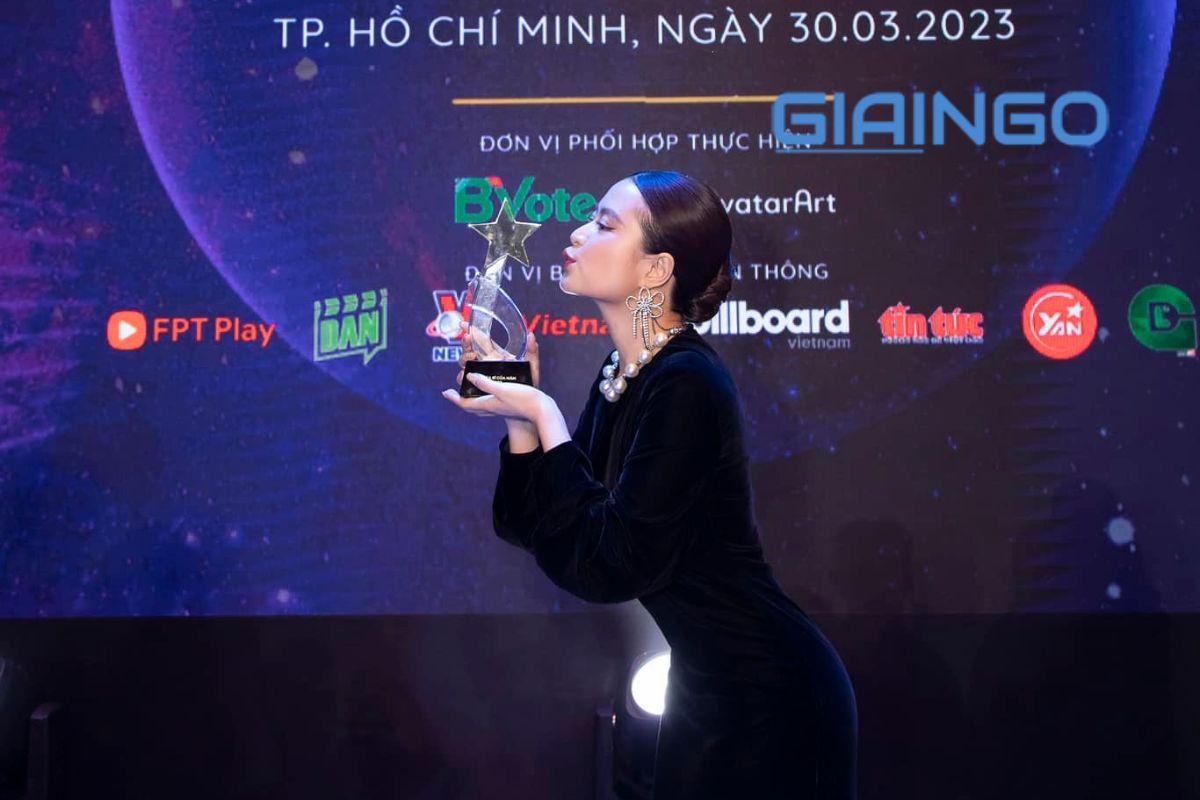 Hoàng Thùy Linh thắng lợi tại Giải Cống hiến 2023