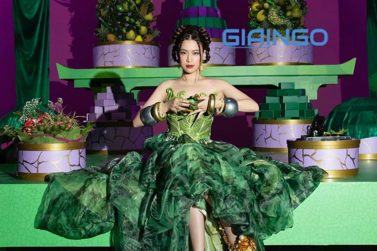 Tiểu sử Hoàng Thùy Linh