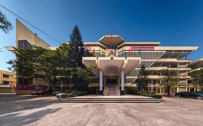 AOF là trường gì? 