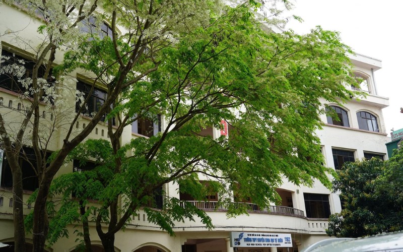 Học phí trường THPT Chuyên Khoa học Tự Nhiên Hà Nội