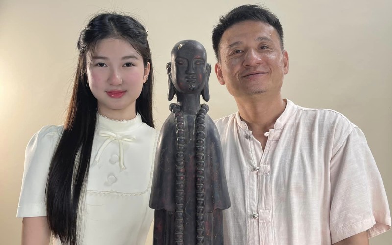 Bố của Nàng Mơ là ai? Ông bố điên là ai?